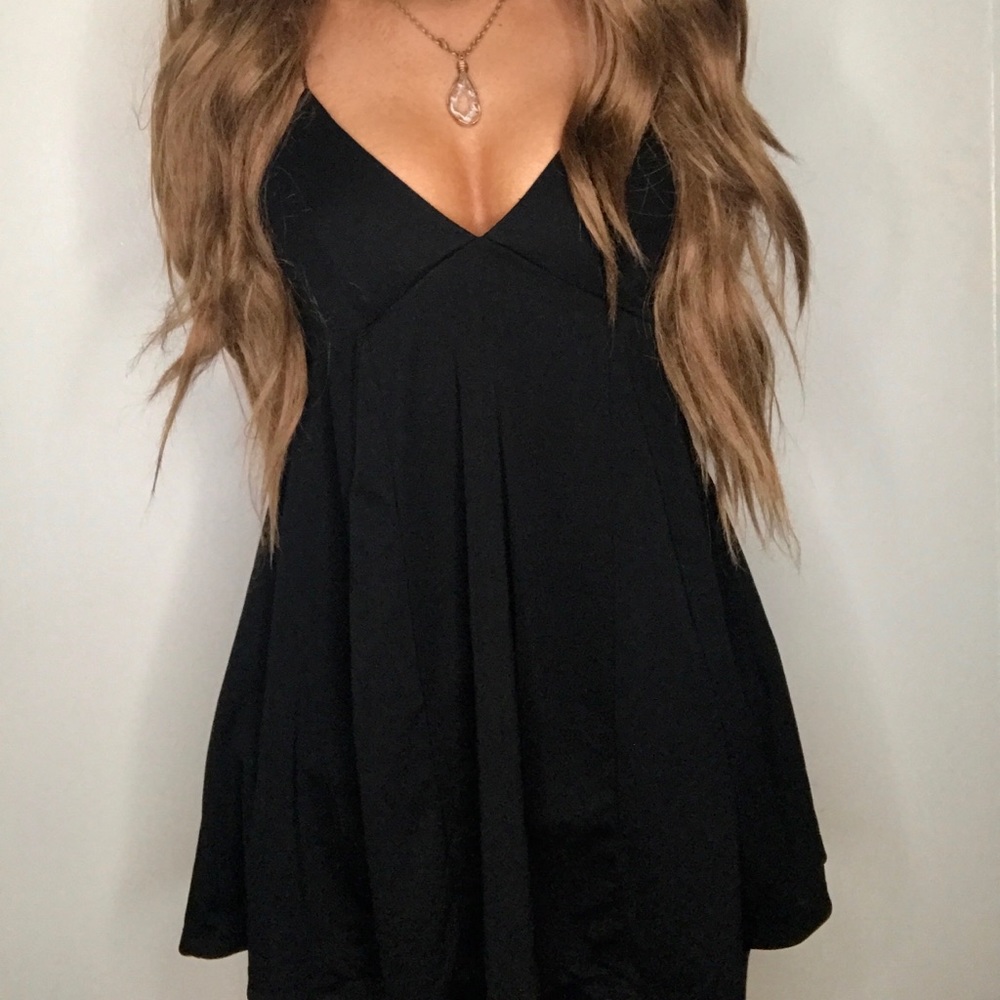 Long flowy black tank S/M